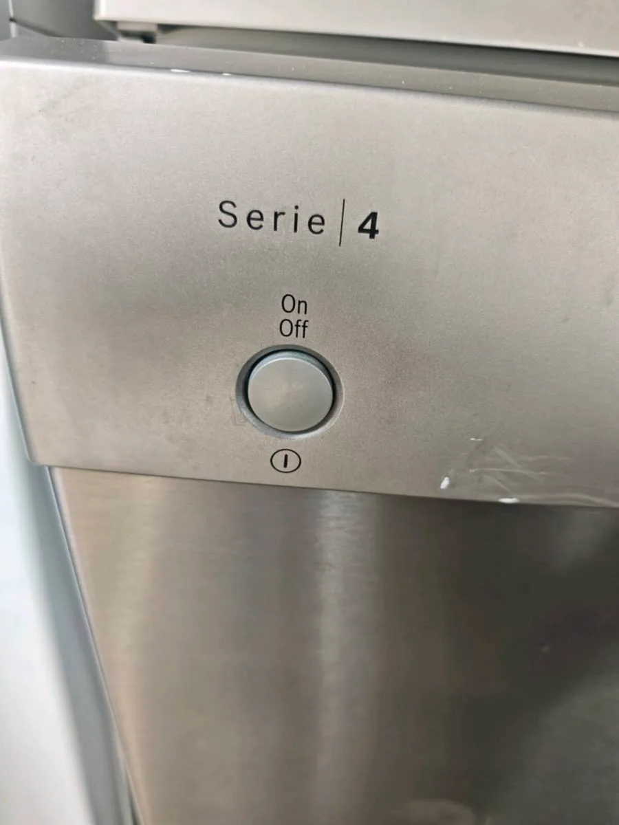 Bosch dishwasher silver - Image 3