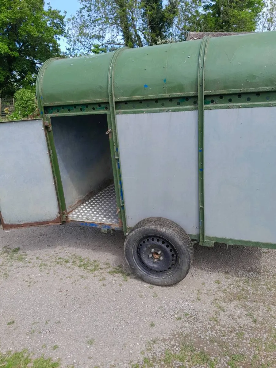 Trailer - Image 4