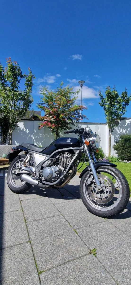 Yamaha SRX400 - Image 1