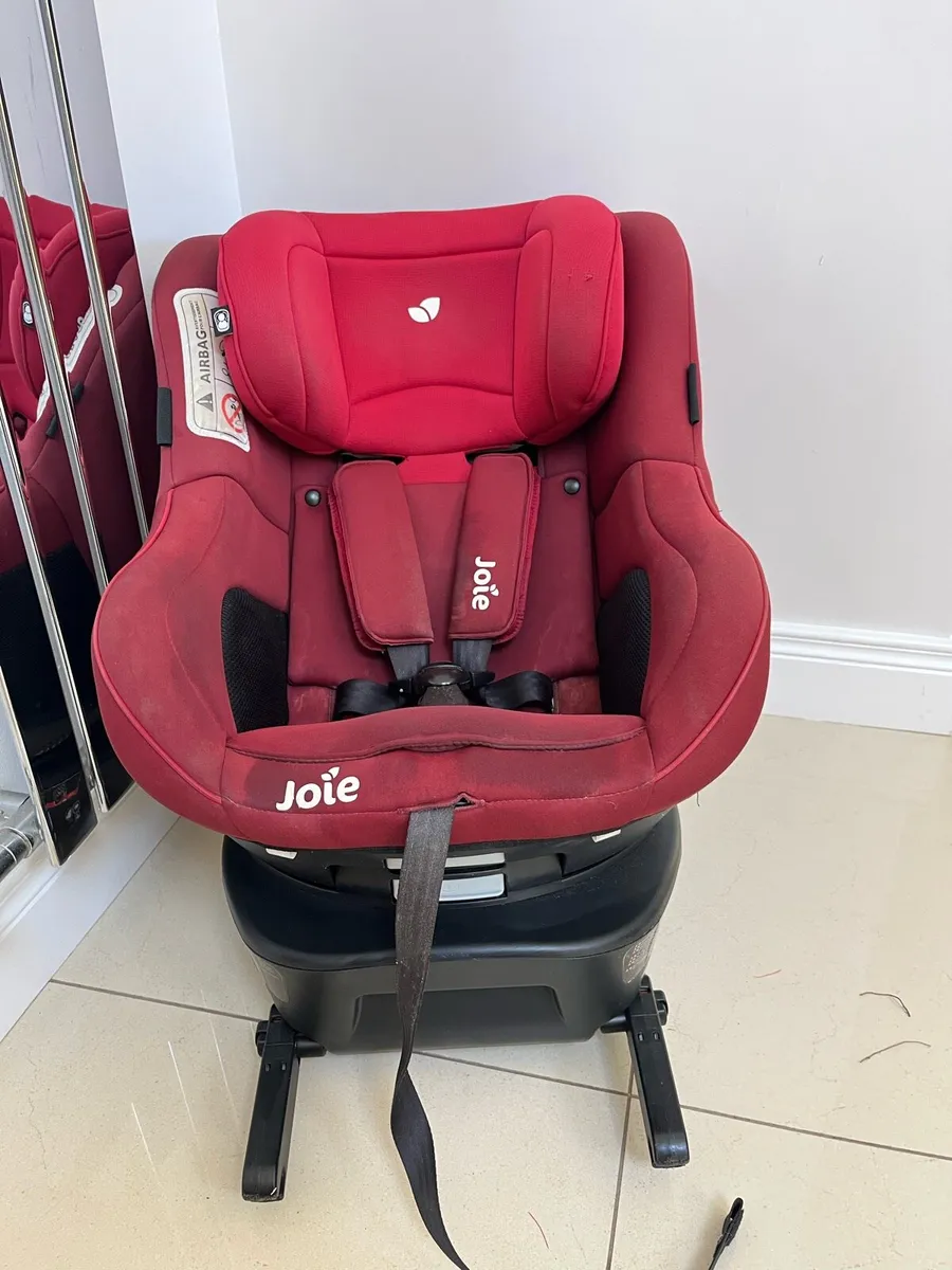 Joie Spin 360 Car Seat with ISOFIX Base - Image 1