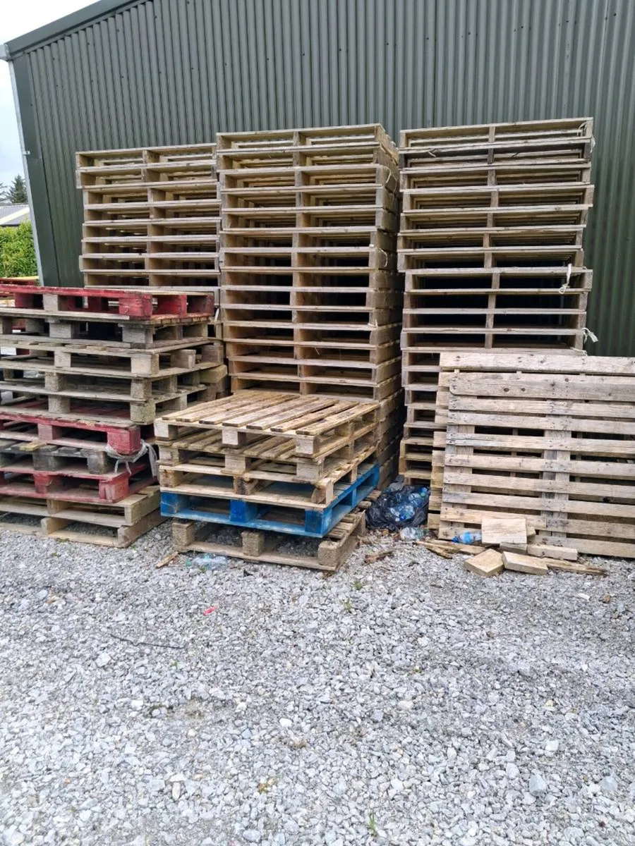 Pallets free - Image 1