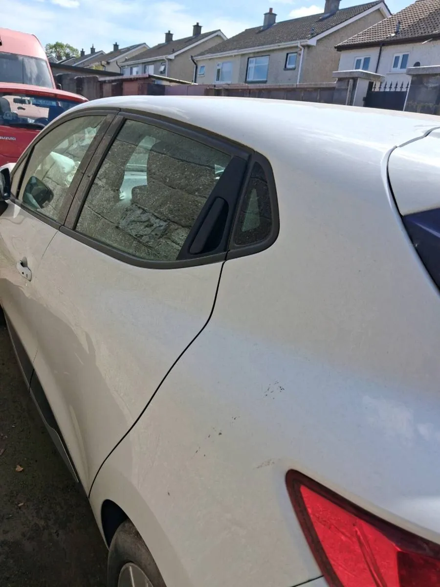 Car - Image 4