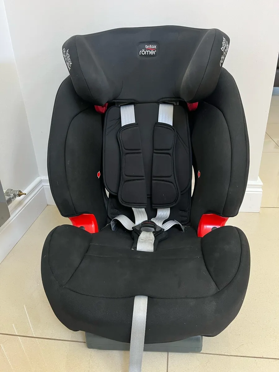 Britax Römer Car Seat with ISOFIX - Image 1