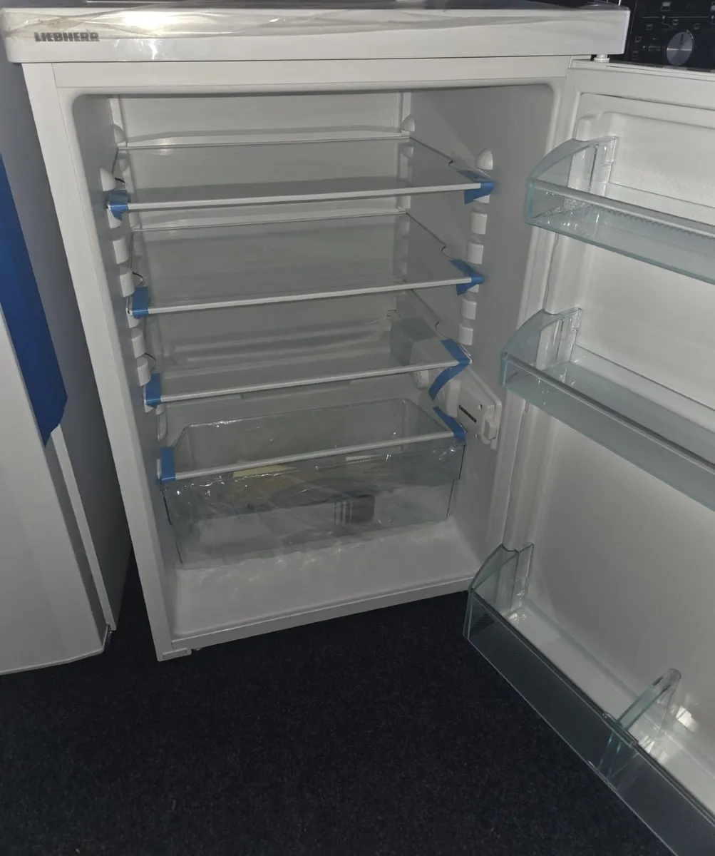 Liebherr T1700 55cm Larder Fridge White - Image 3