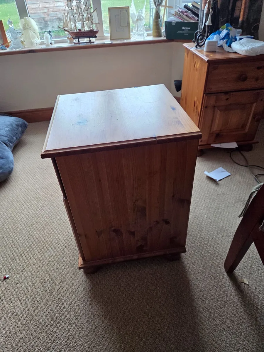Four Pine Bedside Lockers - Image 3