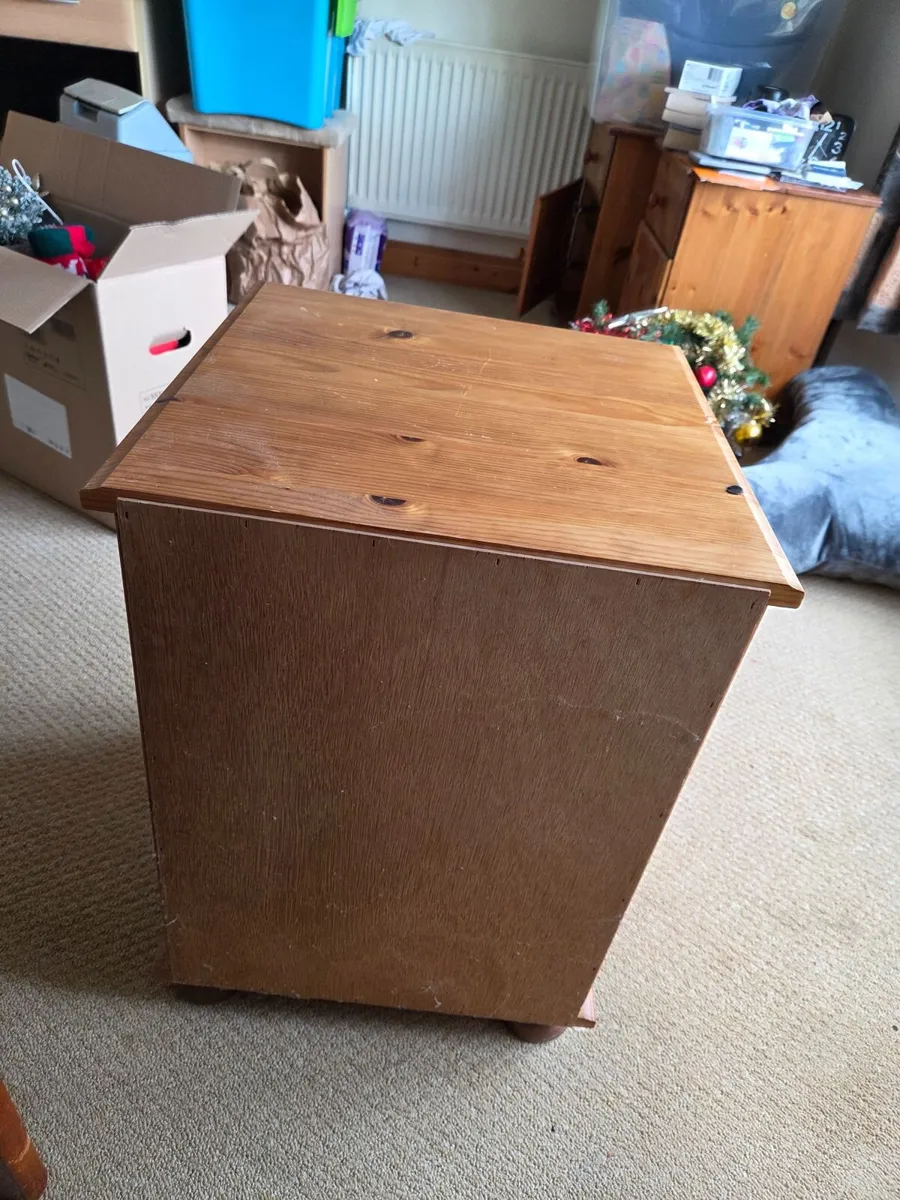 Four Pine Bedside Lockers - Image 4