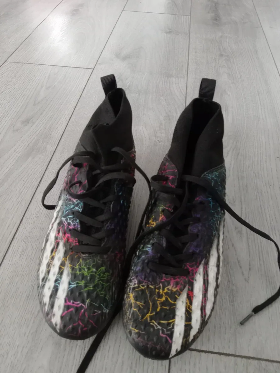 Football boots - Image 1