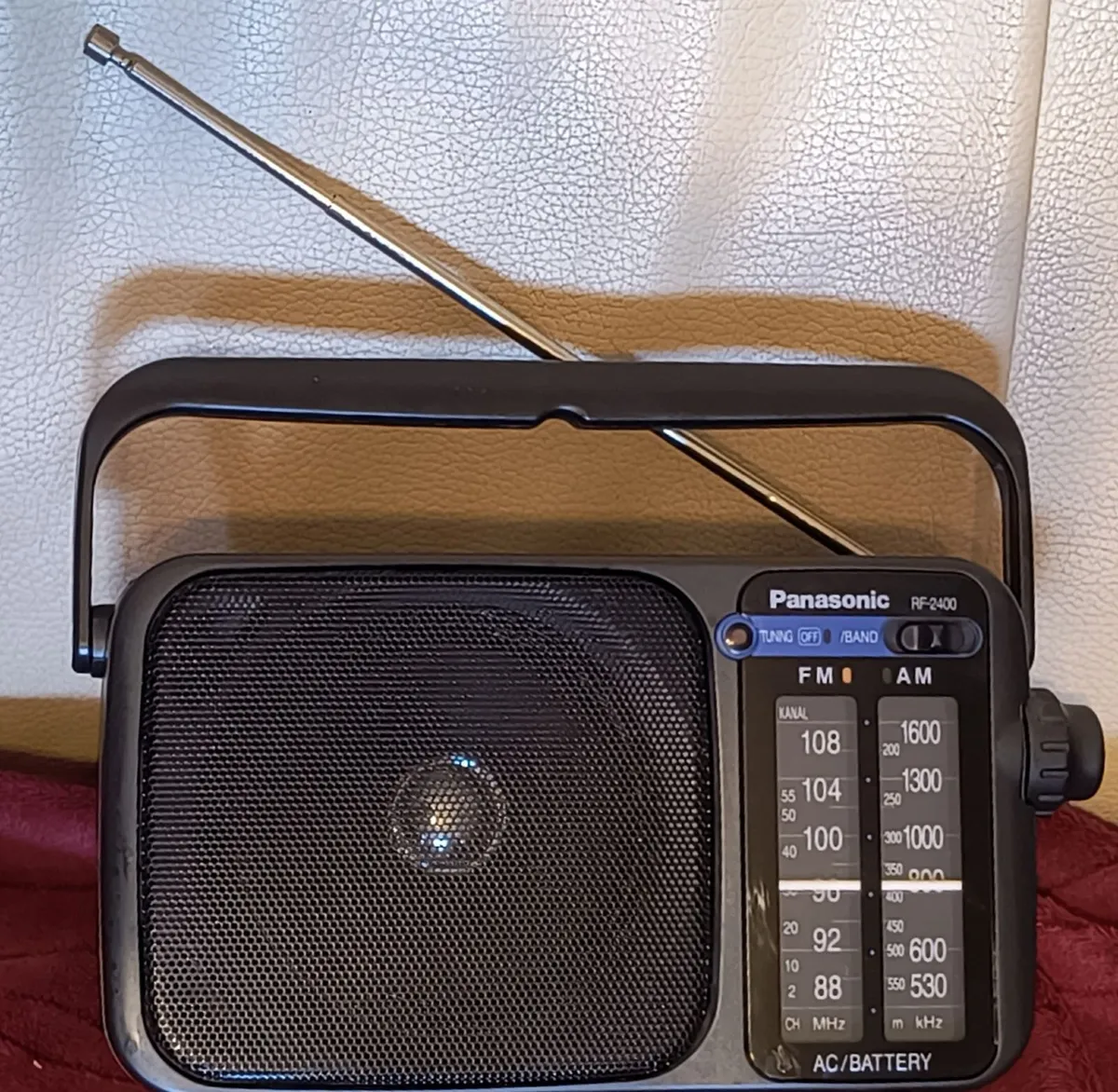 Tuner Panasonic RF-2400 portable radio Am Fm. Mode - Image 4