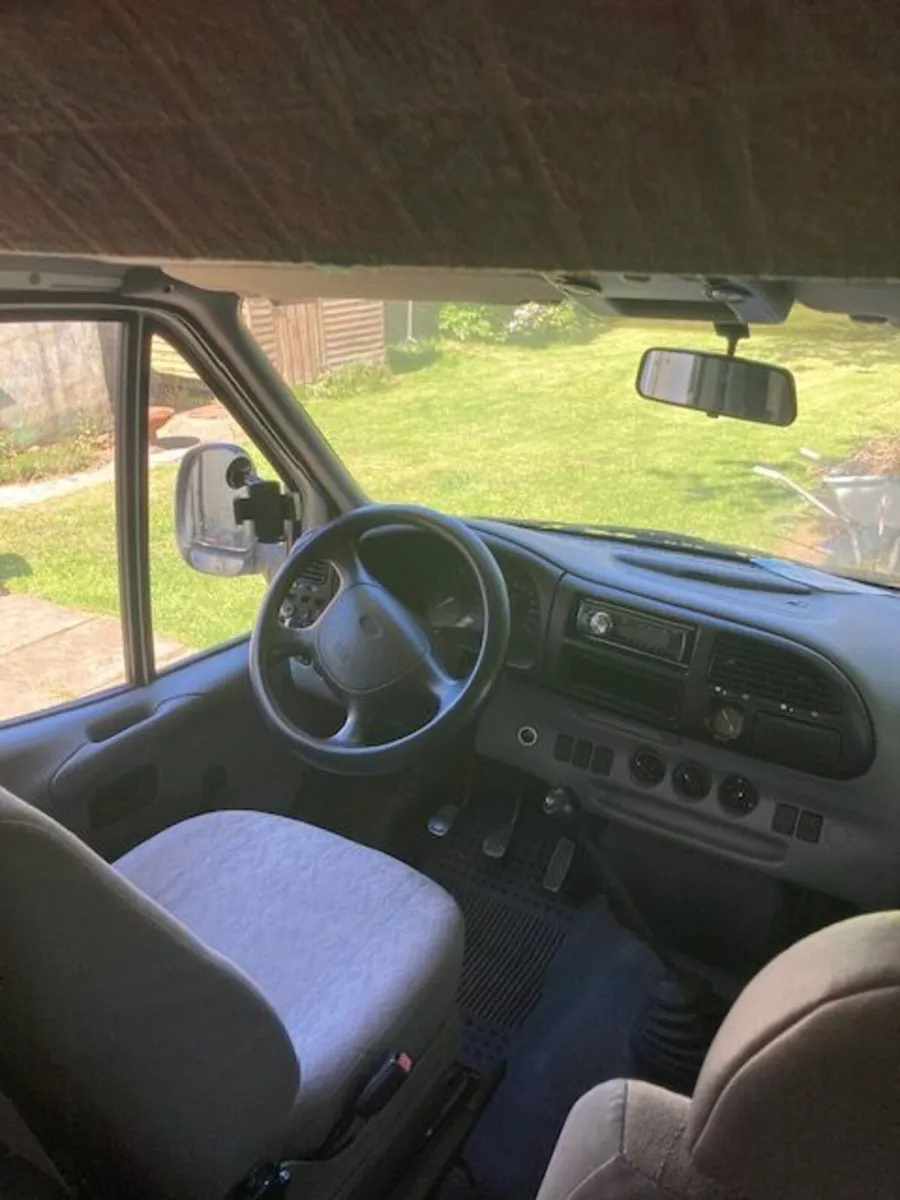 Motorhome Camper Ford - Image 2