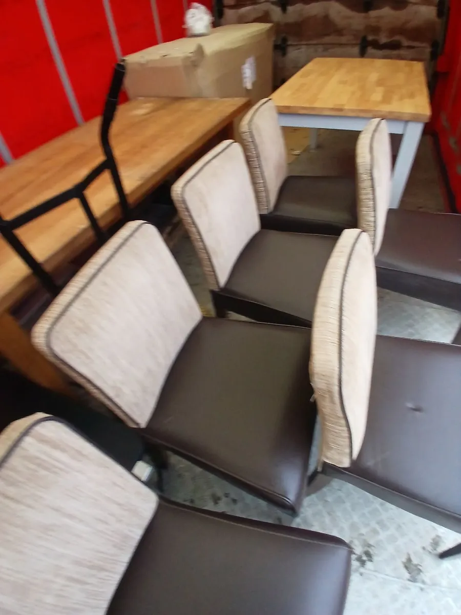 Chairs 💺 💺 💺 💺 💺 💺  lot of (6) delivered - Image 1