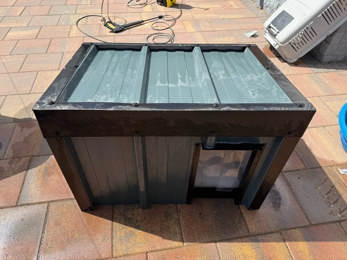 Kingspan Insulated Sloped Roof Kennel - Image 4