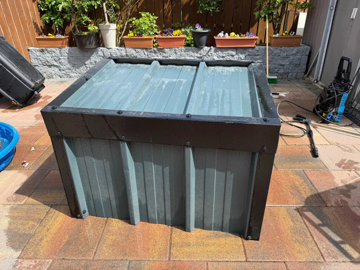Kingspan Insulated Sloped Roof Kennel - Image 2