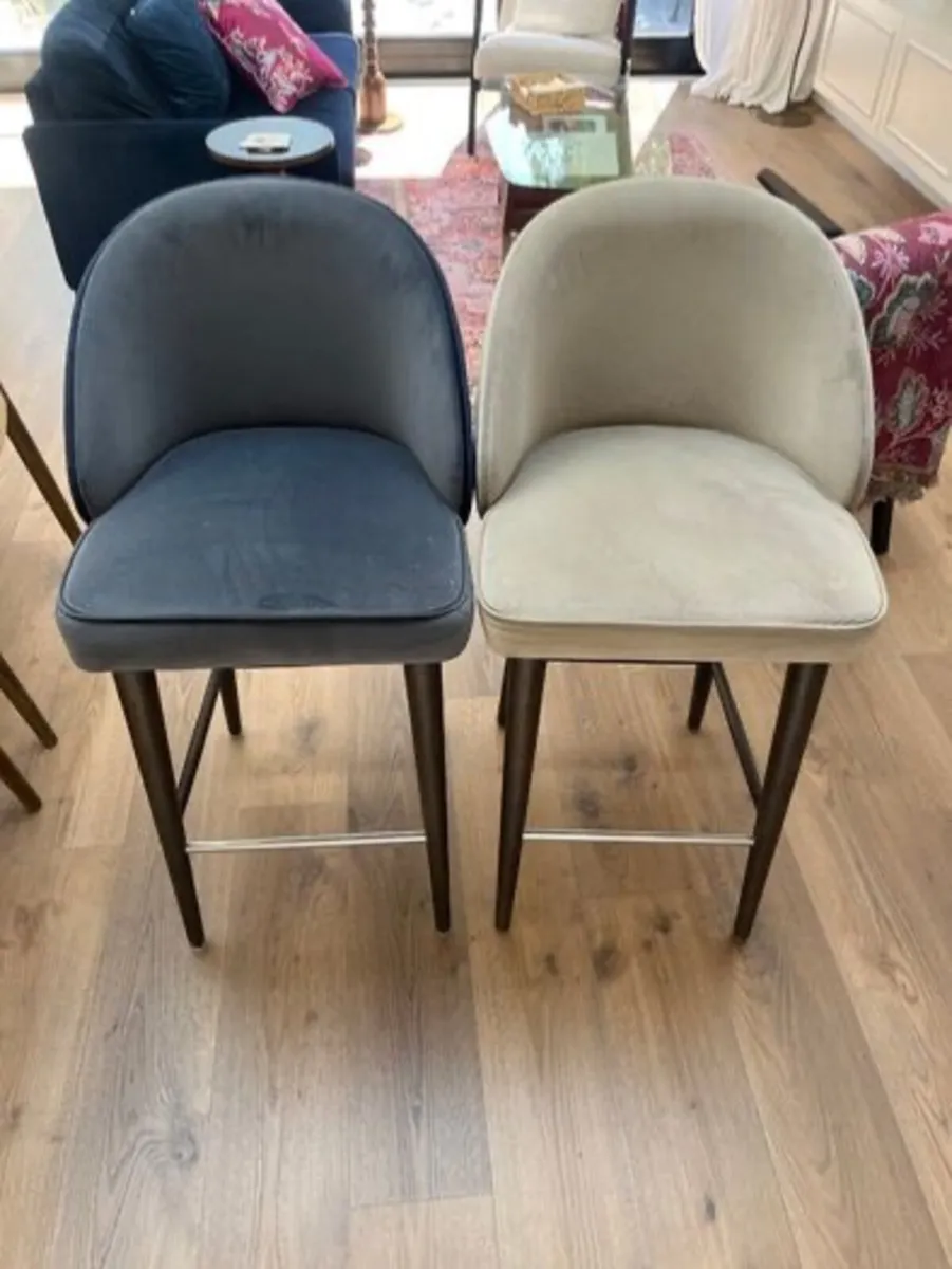Diamond furniture stool - Image 1