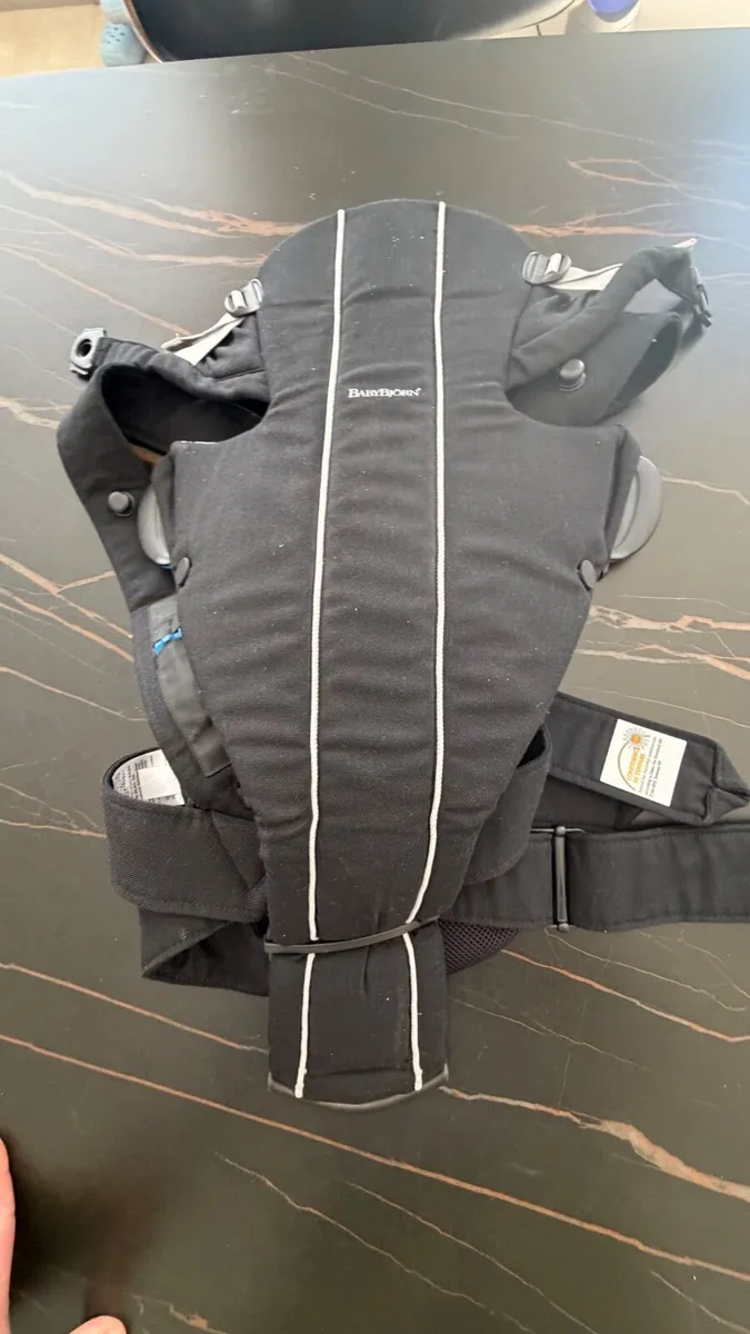 Baby sling - Image 1