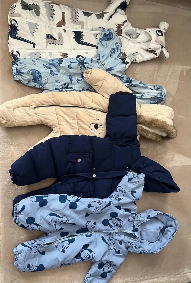 Baby clothing - Image 1