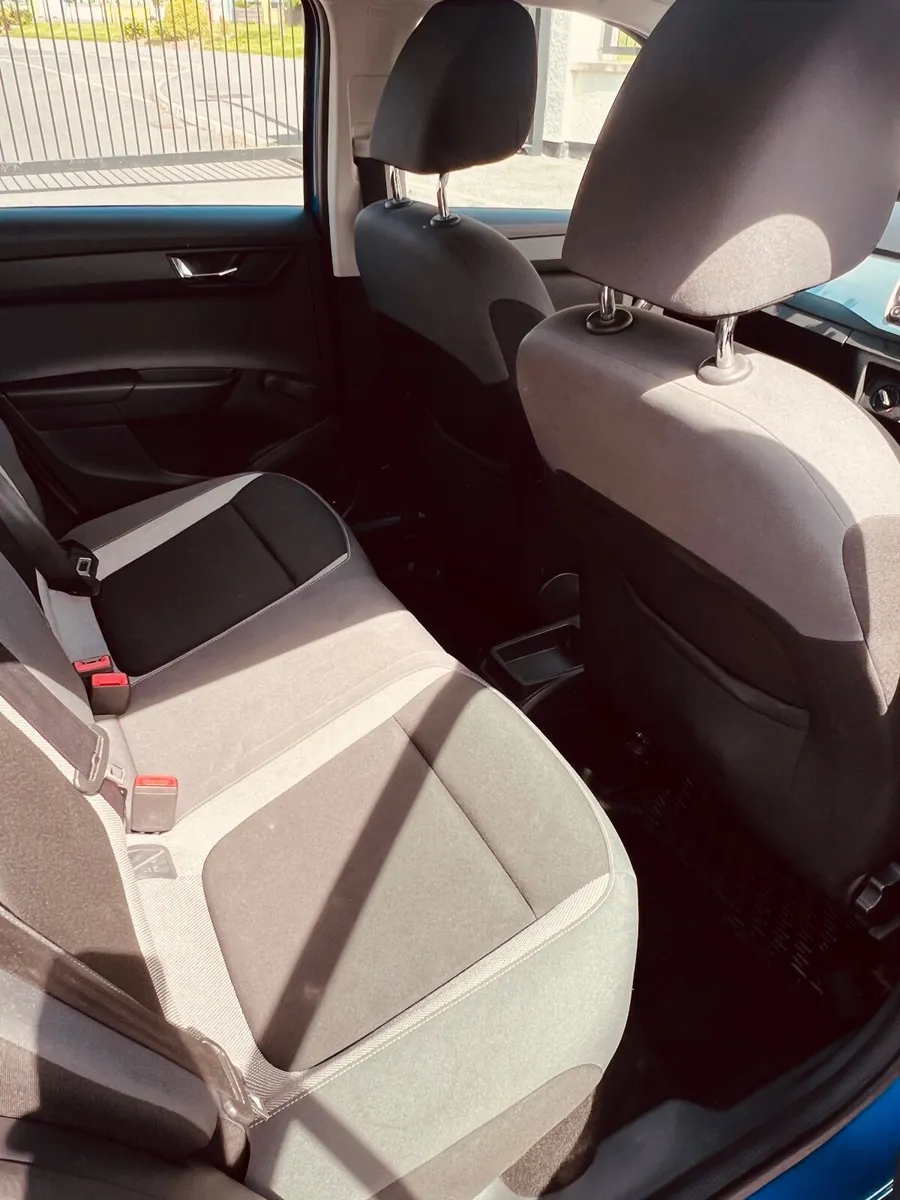 2015 Skoda Fabia - Image 2