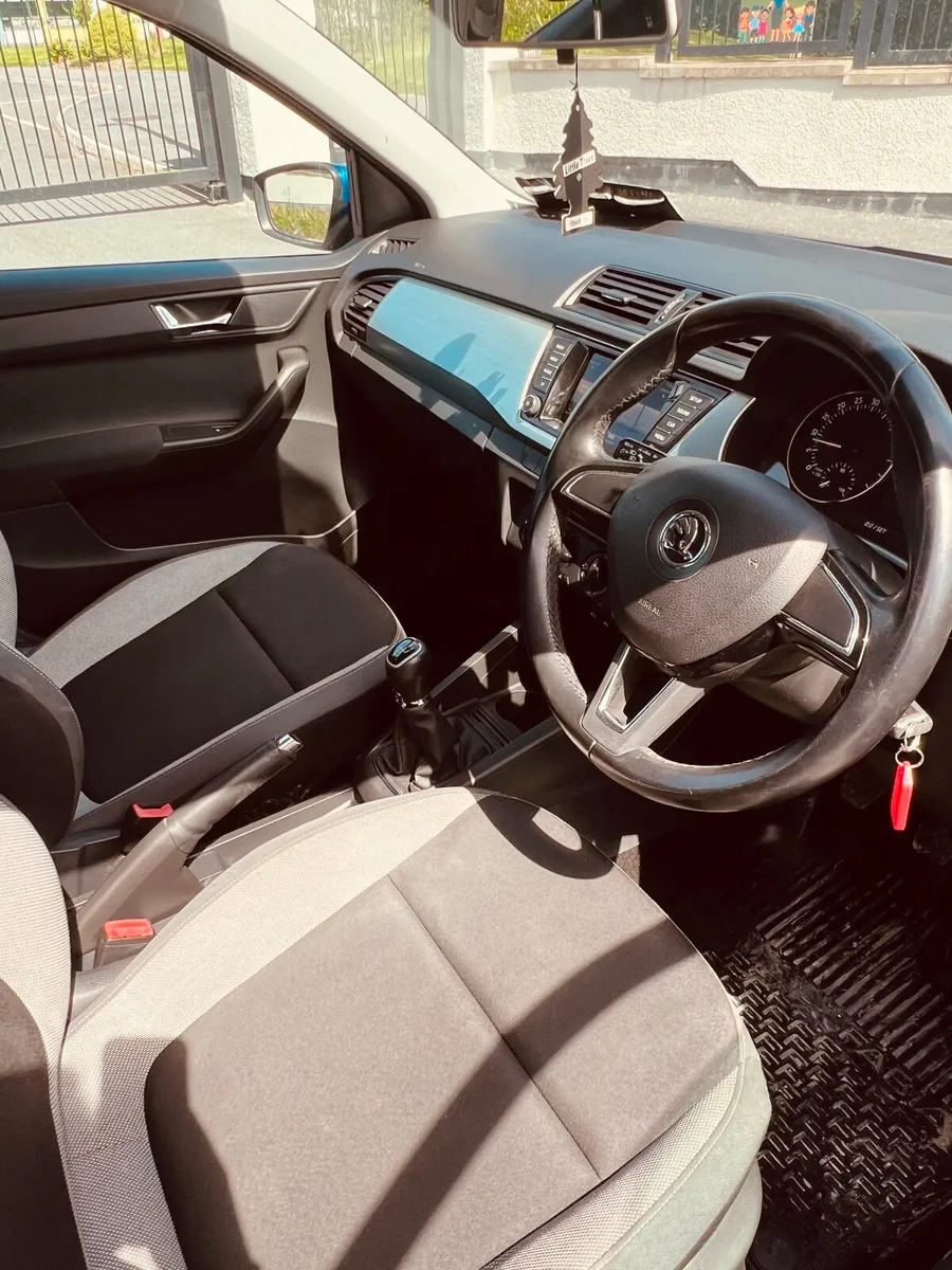2015 Skoda Fabia - Image 4