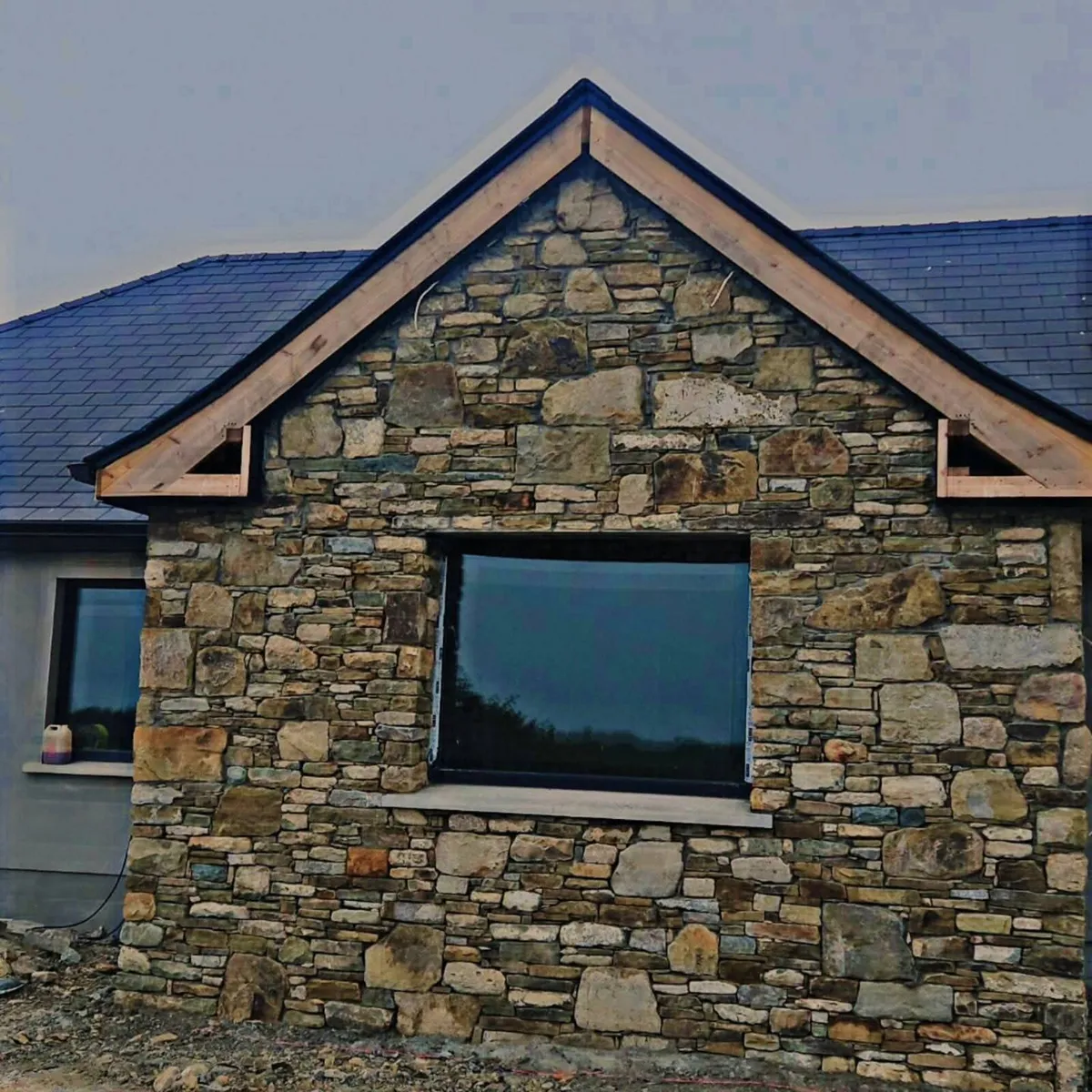 Stonemason available - Image 1
