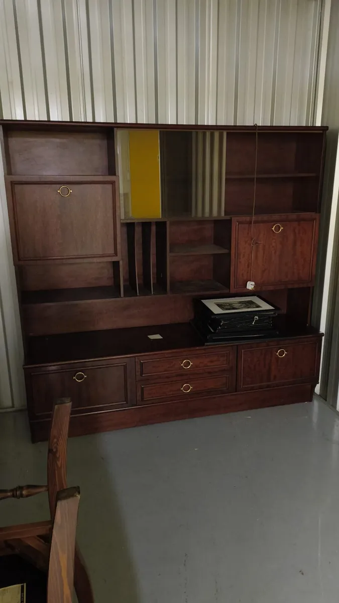 CONFERENCE ROOM CABINET DISPLAY MAHOGANY - Image 1