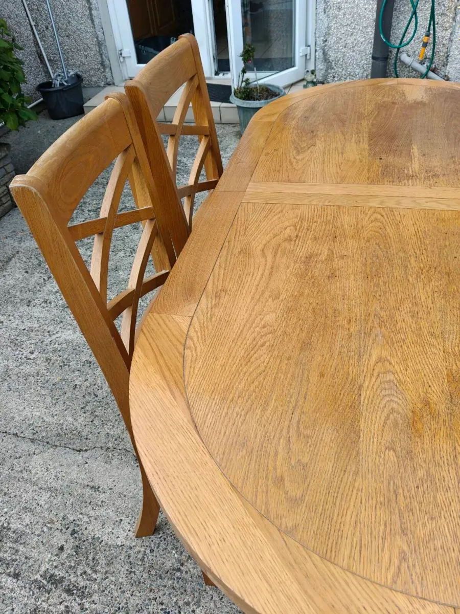 Kitchen table and chairs - Image 3