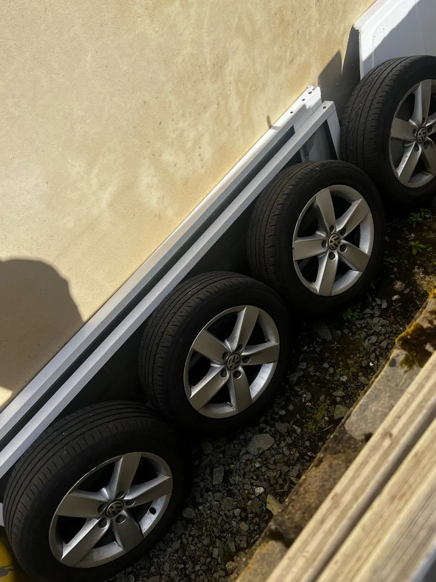 17 inch Volkswagen alloys for sale - Image 1