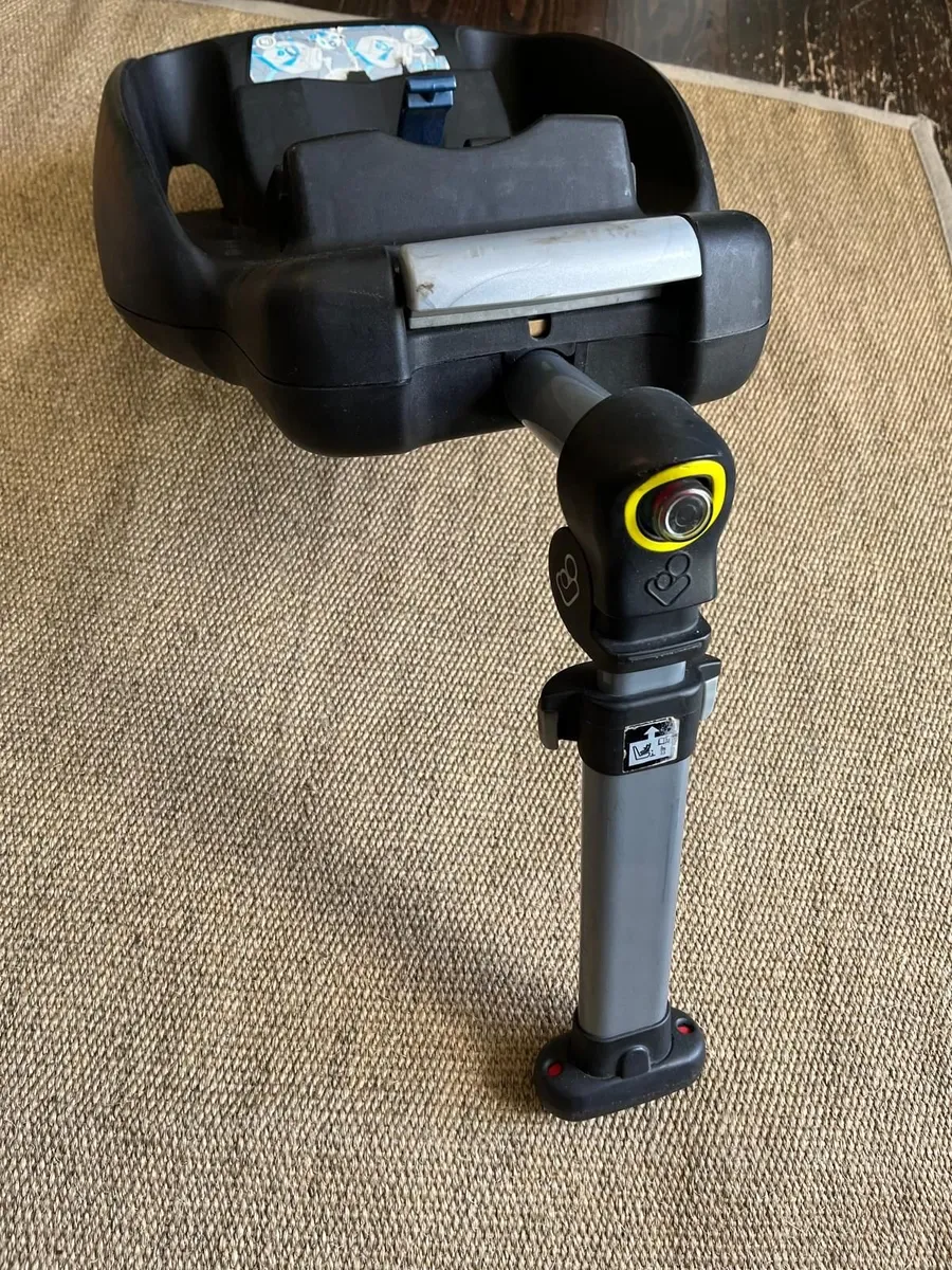 Maxi Cosi isofix base - Image 2