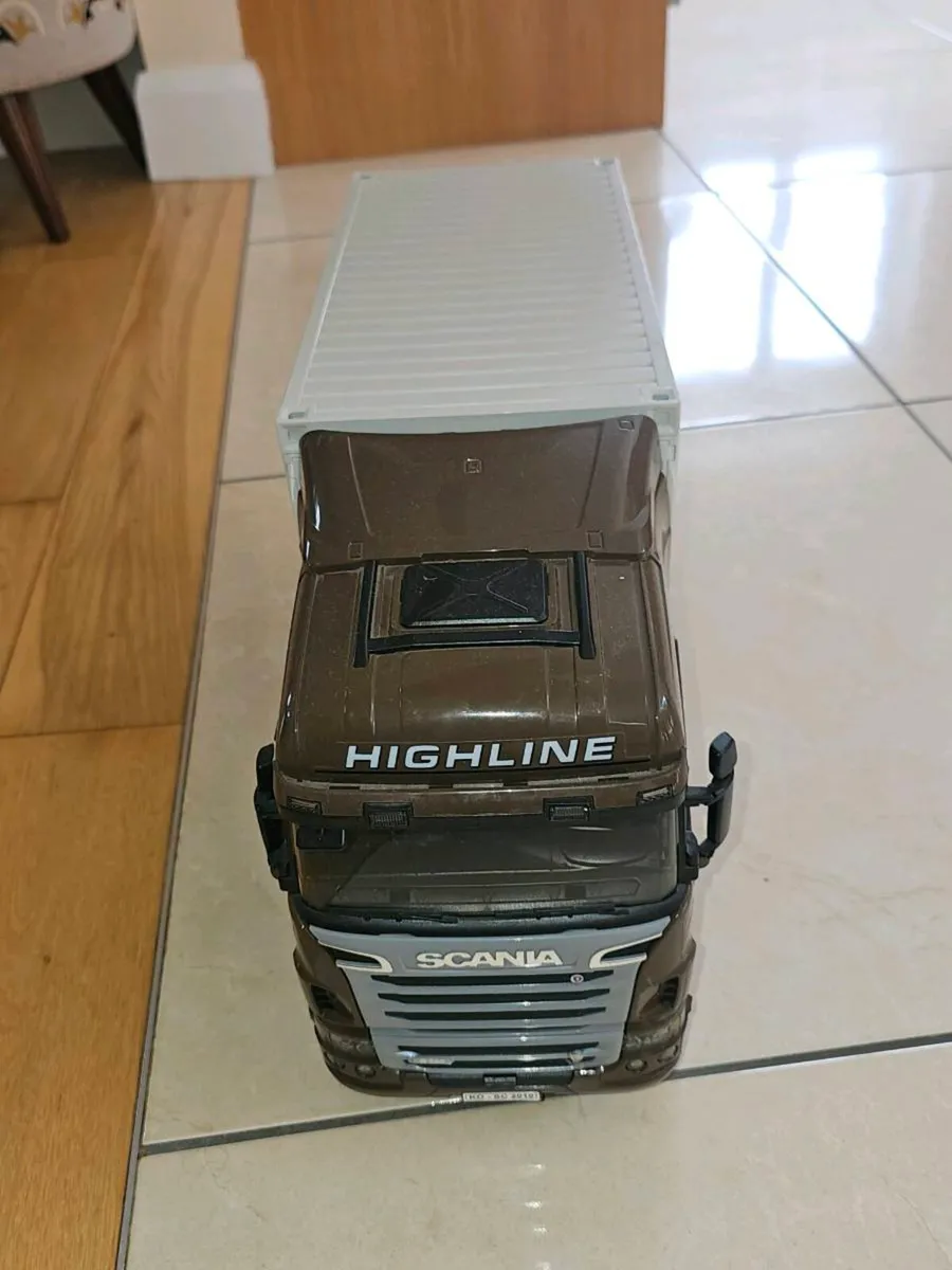 Bruder UPS Truck - Image 3