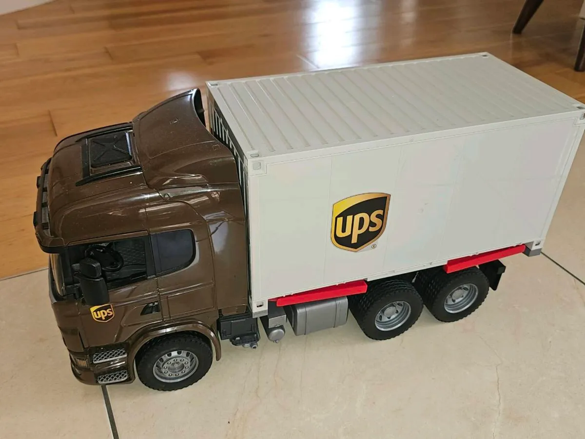 Bruder UPS Truck - Image 4