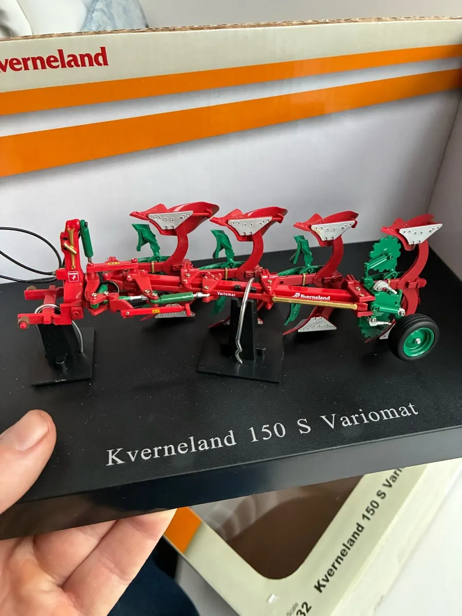 Kverland Plough 1:32 - Image 2