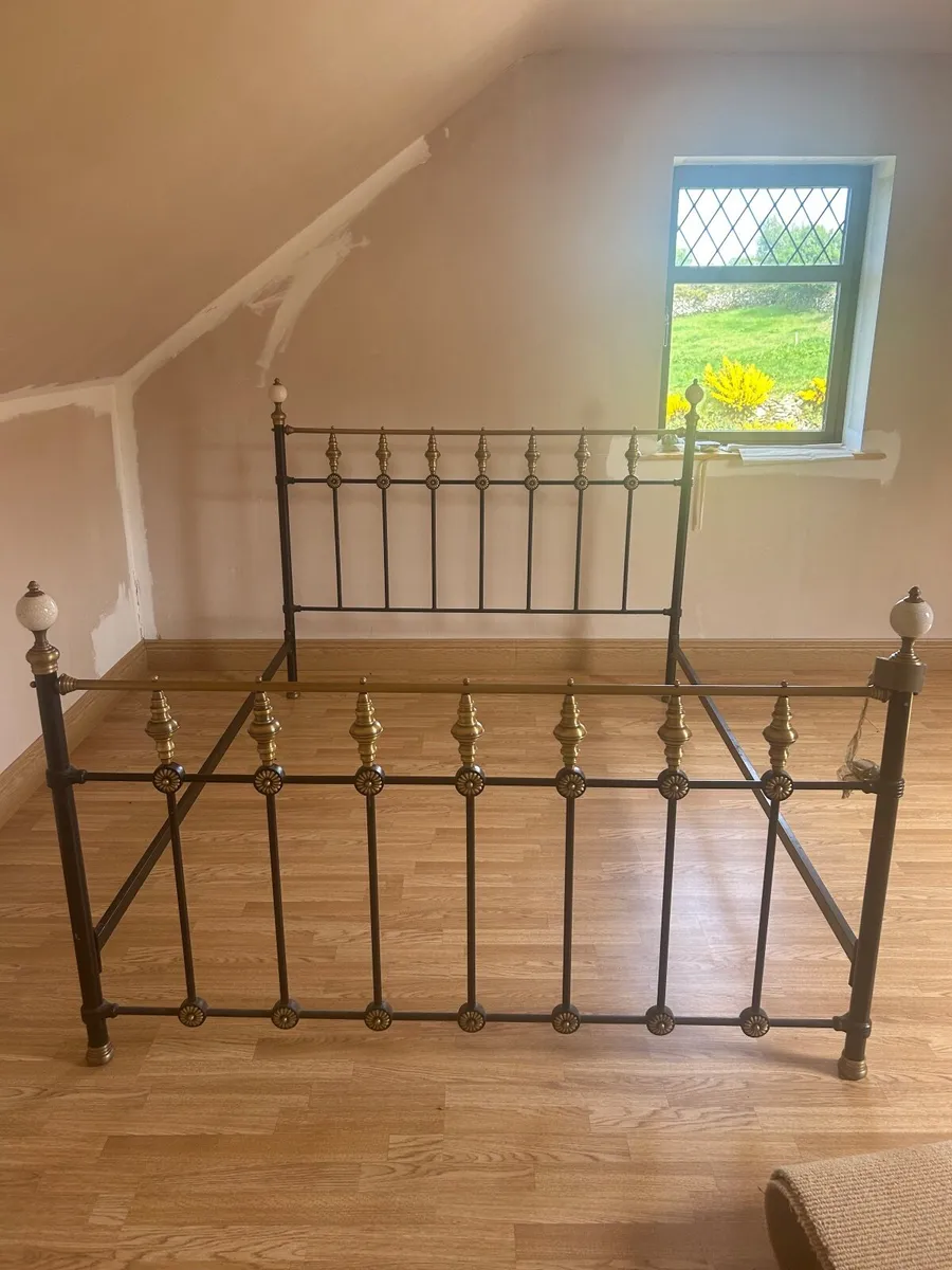 Bed frame - Image 3