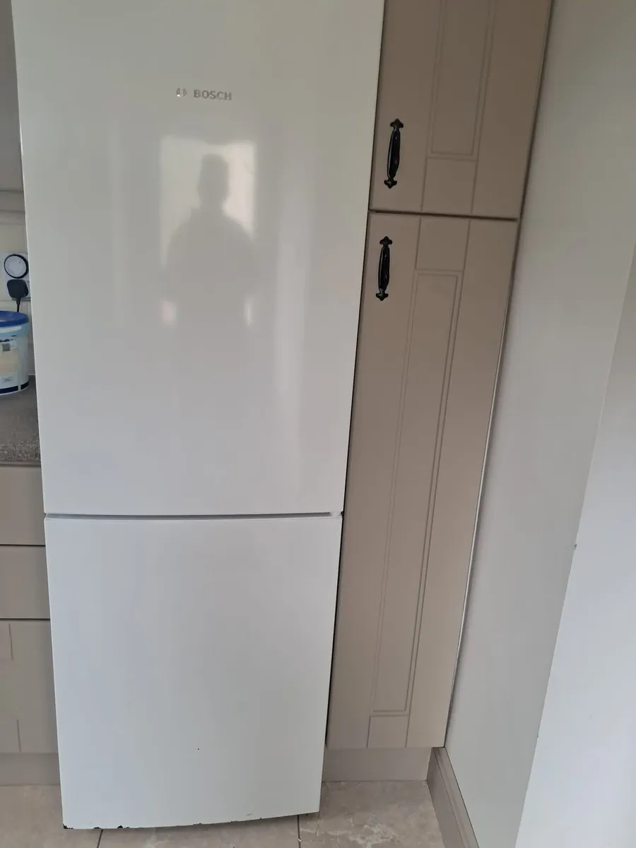 Fridge freezer - Image 4