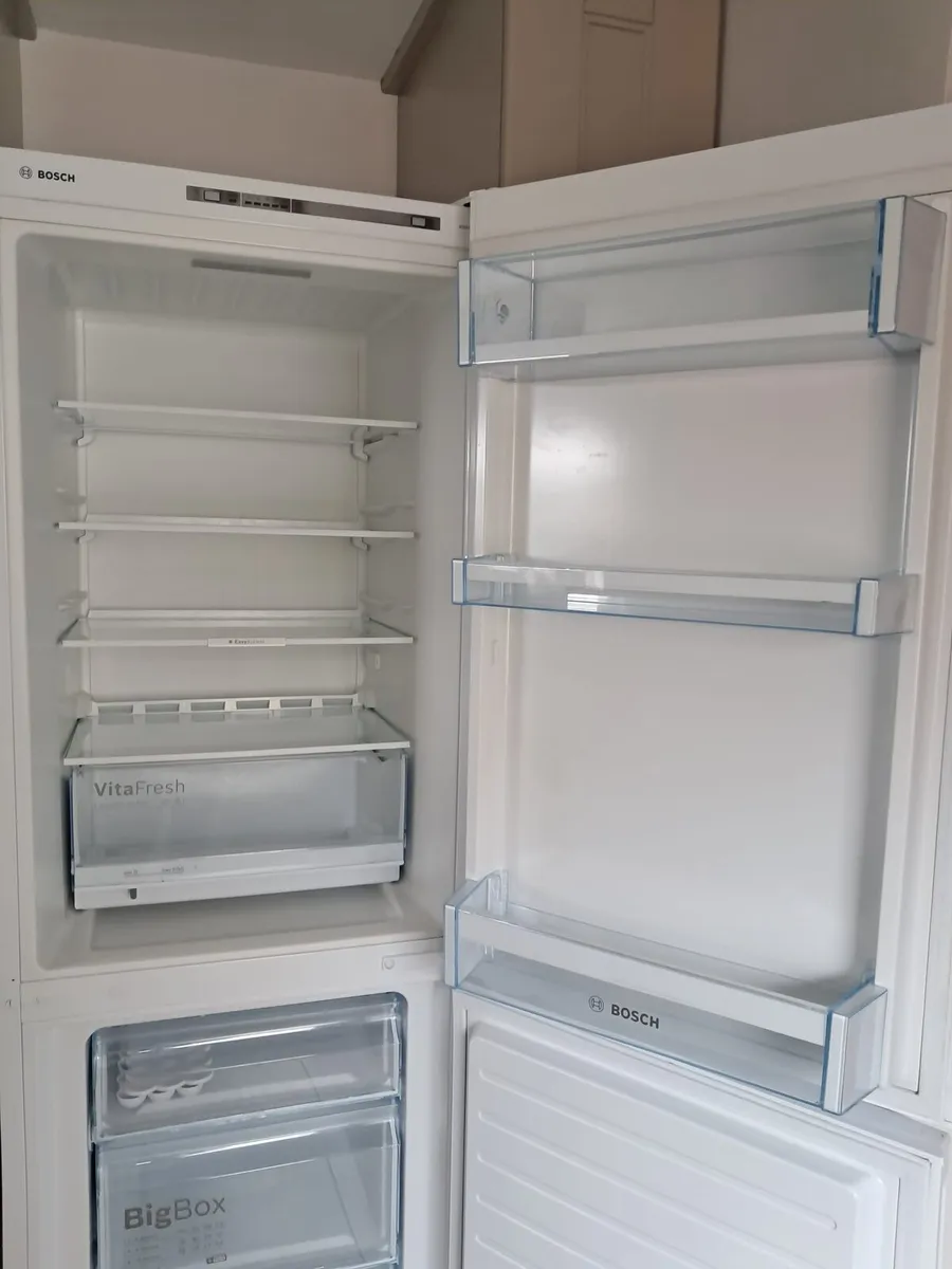 Fridge freezer - Image 1