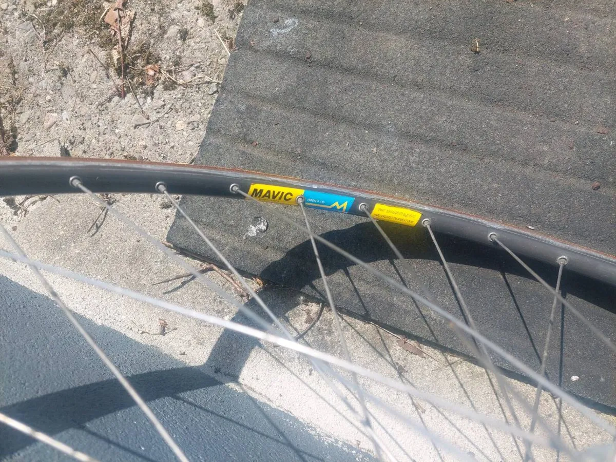 Campagnolo 9 speed wheelset - Image 2