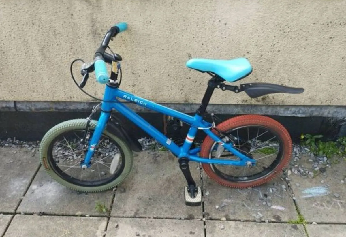 Raleigh pop 16" kids bike - Image 1