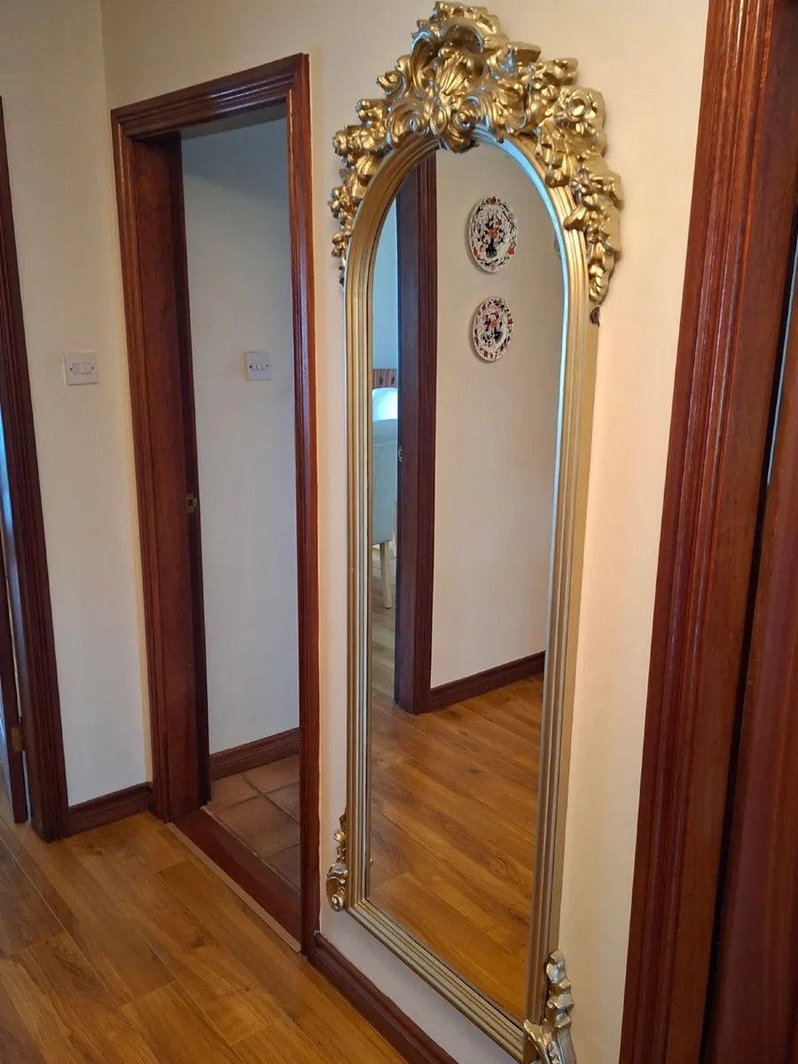 High Quality Furniture - Pristine Condition - Image 3