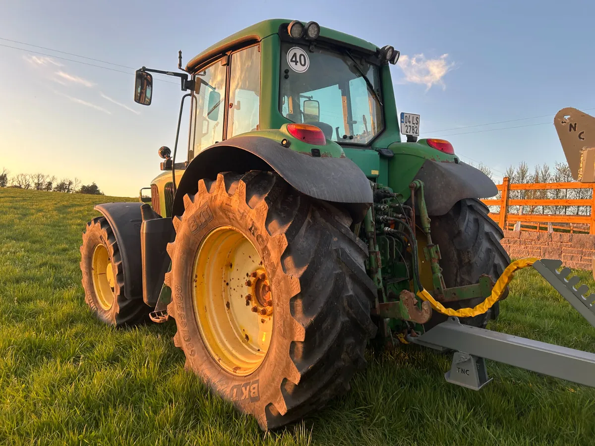 2004 John Deere 6820 - Image 3