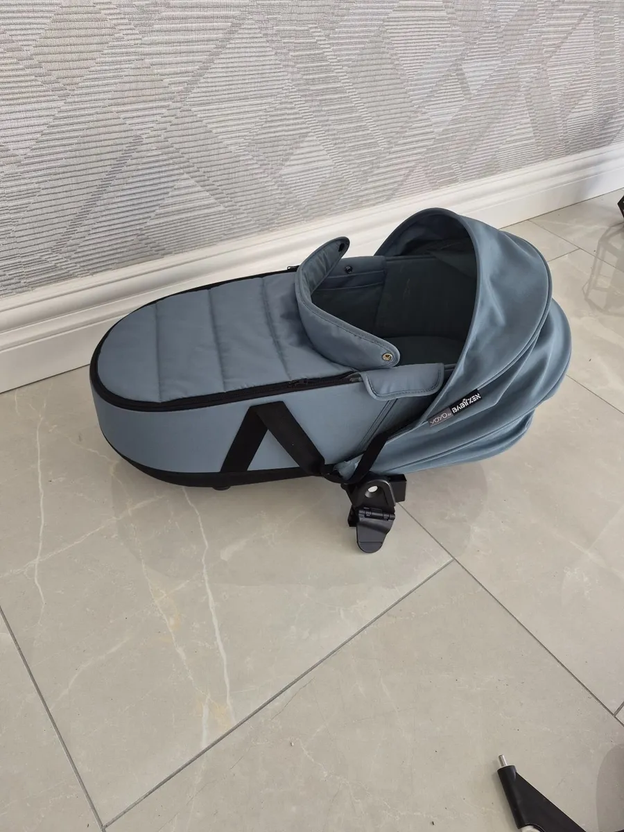 Babyzen/Stokke newborn shell (bassinet) - Image 1