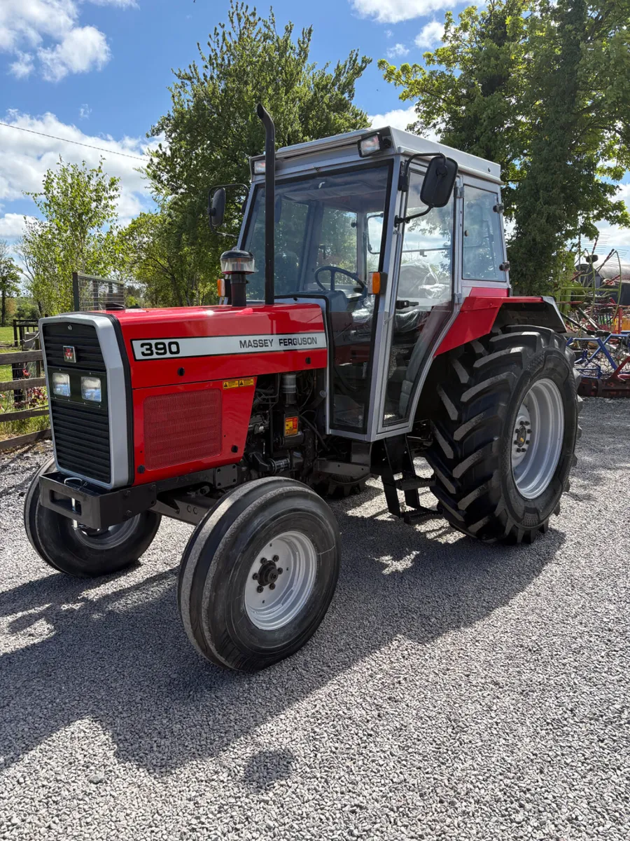 Massey Ferguson 390 Tractor - Image 1