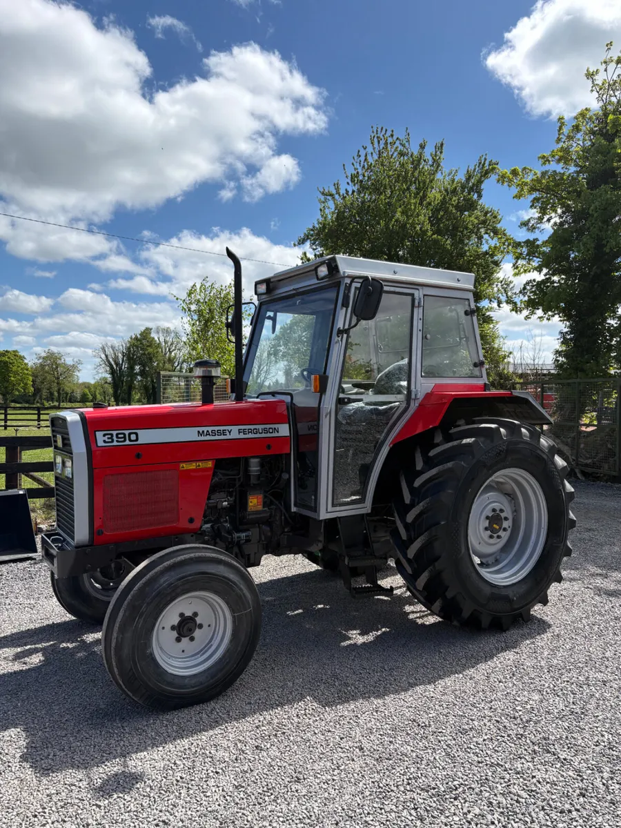 Massey Ferguson 390 Tractor - Image 2
