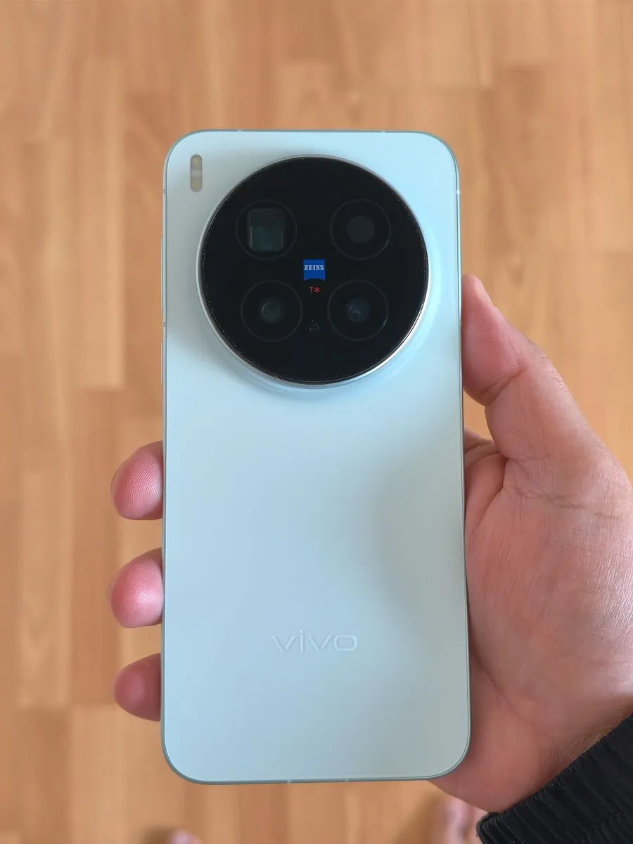 Vivo x300 pro 16gb/512gb Blue - Image 1