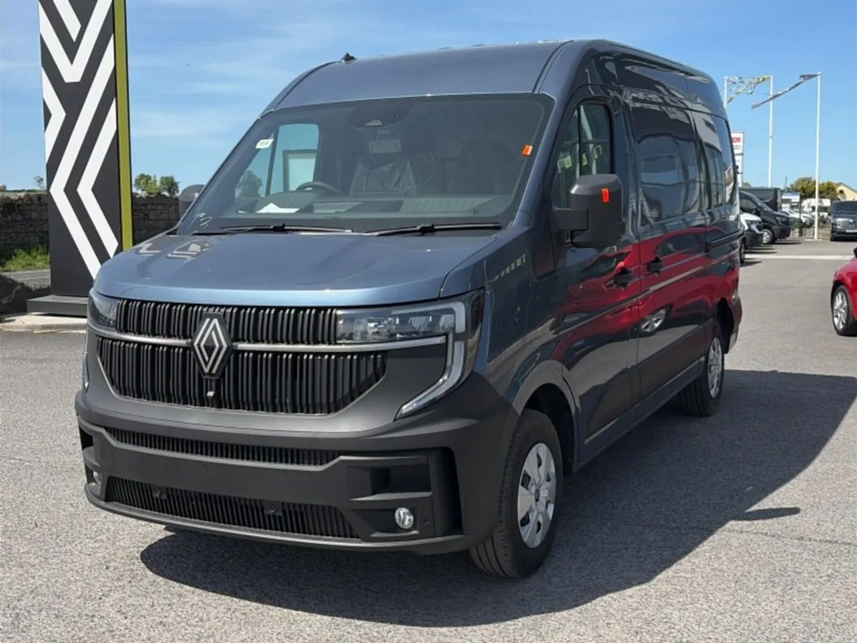 Renault Master  MM 170bhp PLUS OPTIONS - Image 3
