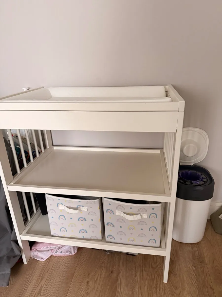 Baby changing table - Image 3