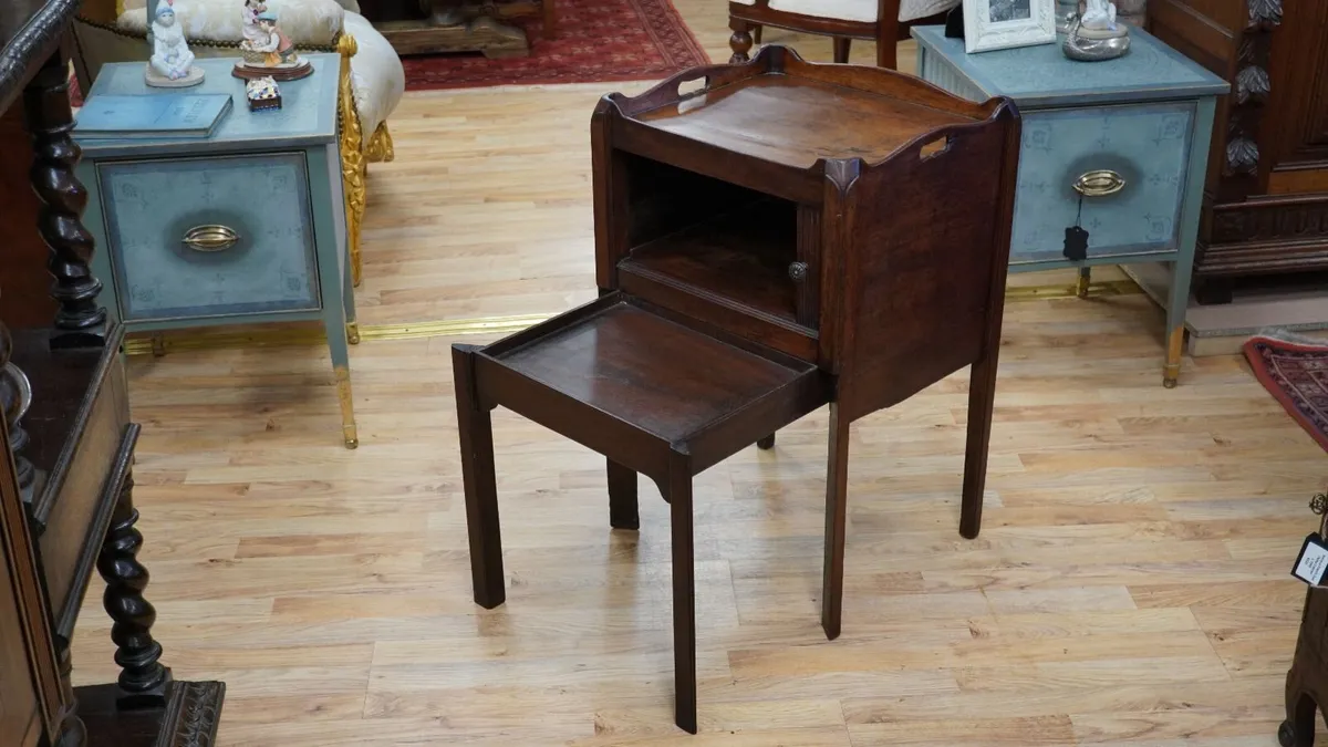George III Tambour Front Tray Top Bedside Cabinet - Image 4