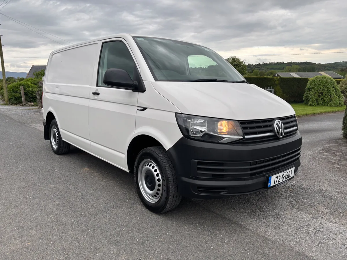 Volkswagen Transporter 2017 - Image 1