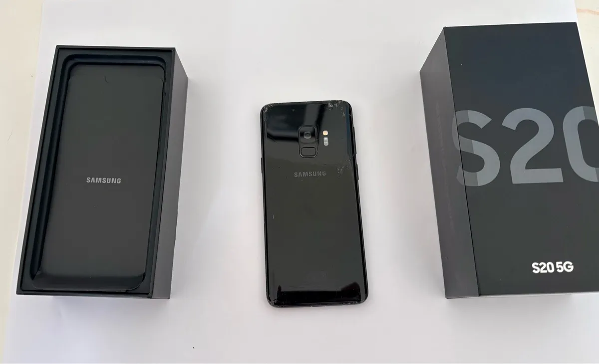 Samsung Galaxy s20 - Image 2