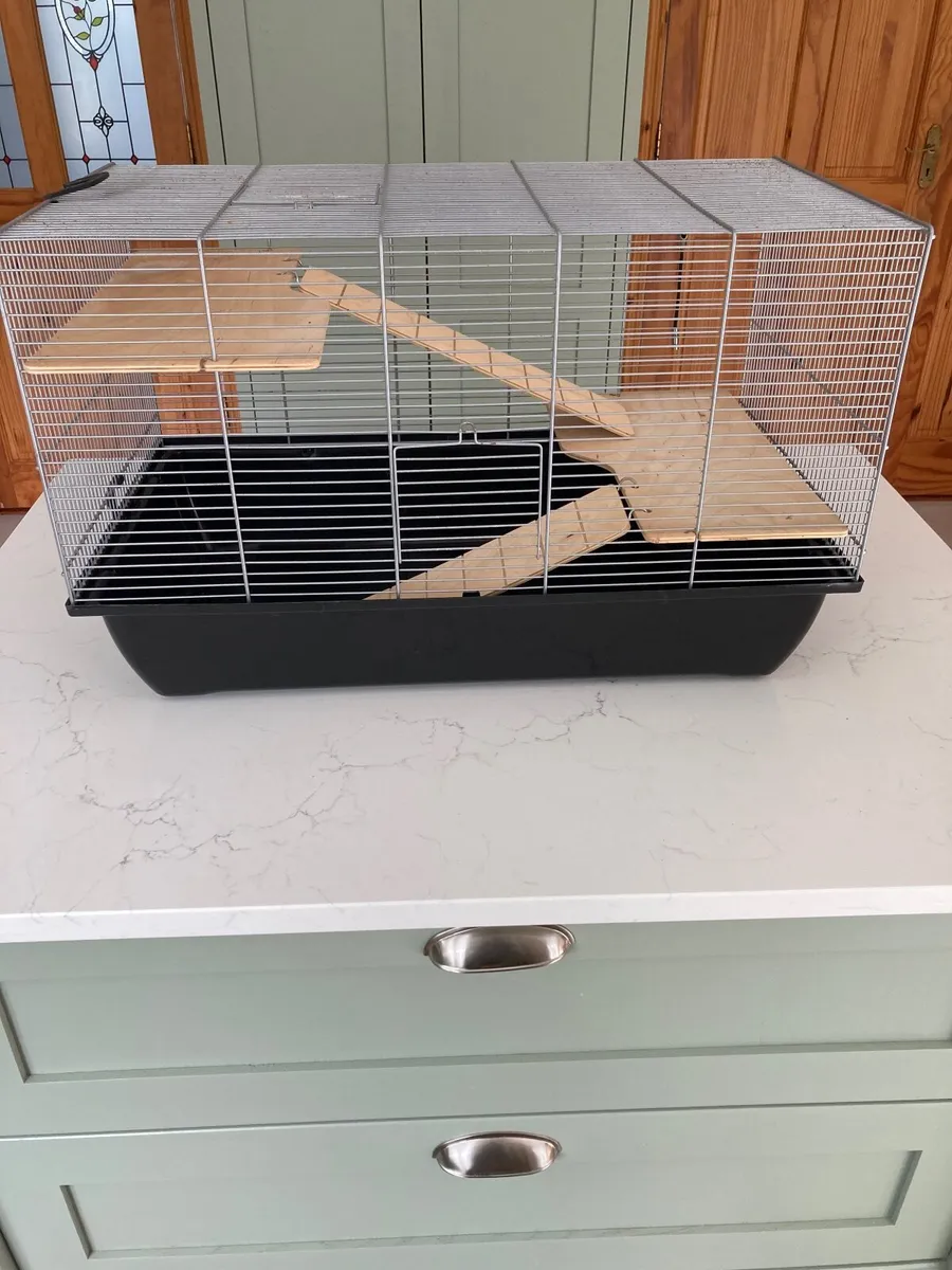 Large hamster cage and accessories - Image 2