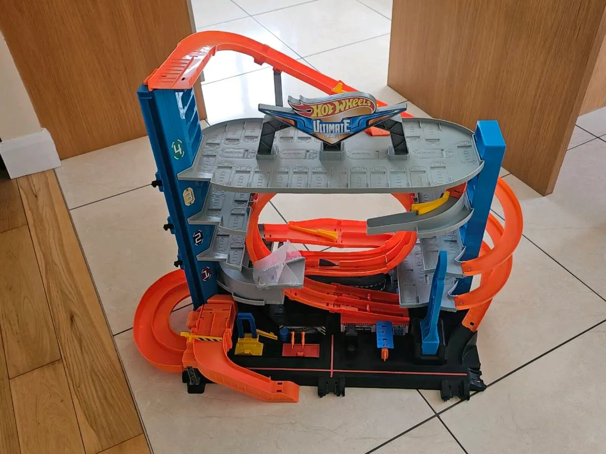Hot Wheels Ultimate Garage - Image 3