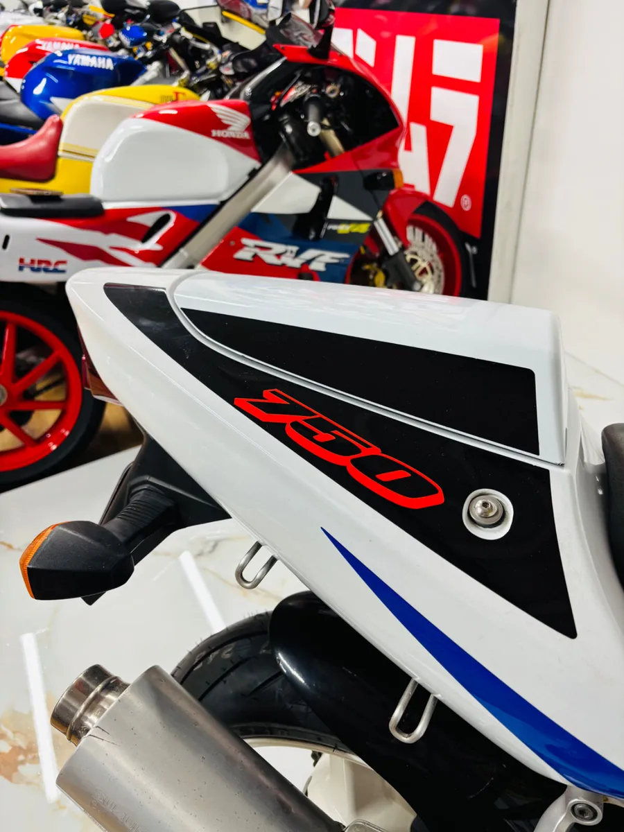 Suzuki GSX-R 750 - Image 4
