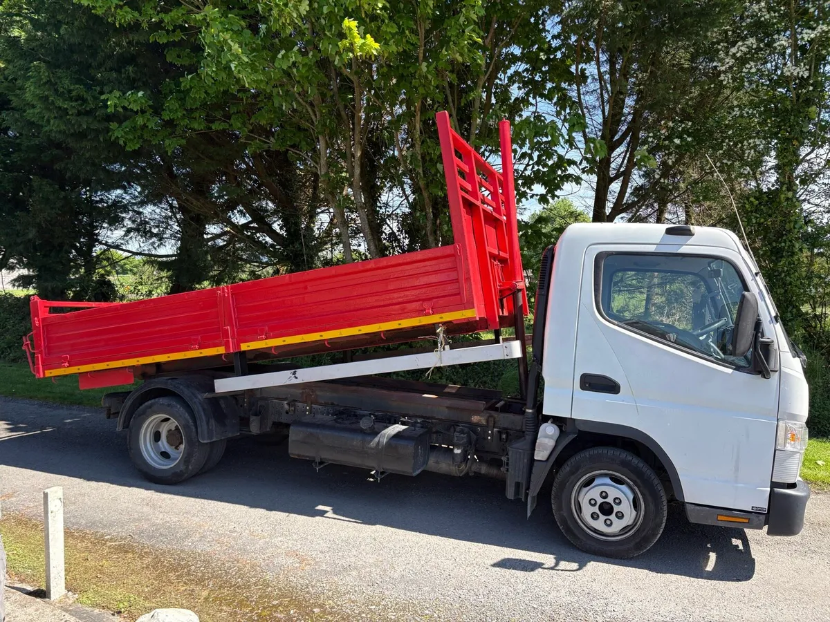 Mitsubishi fuso canter tipper - Image 2