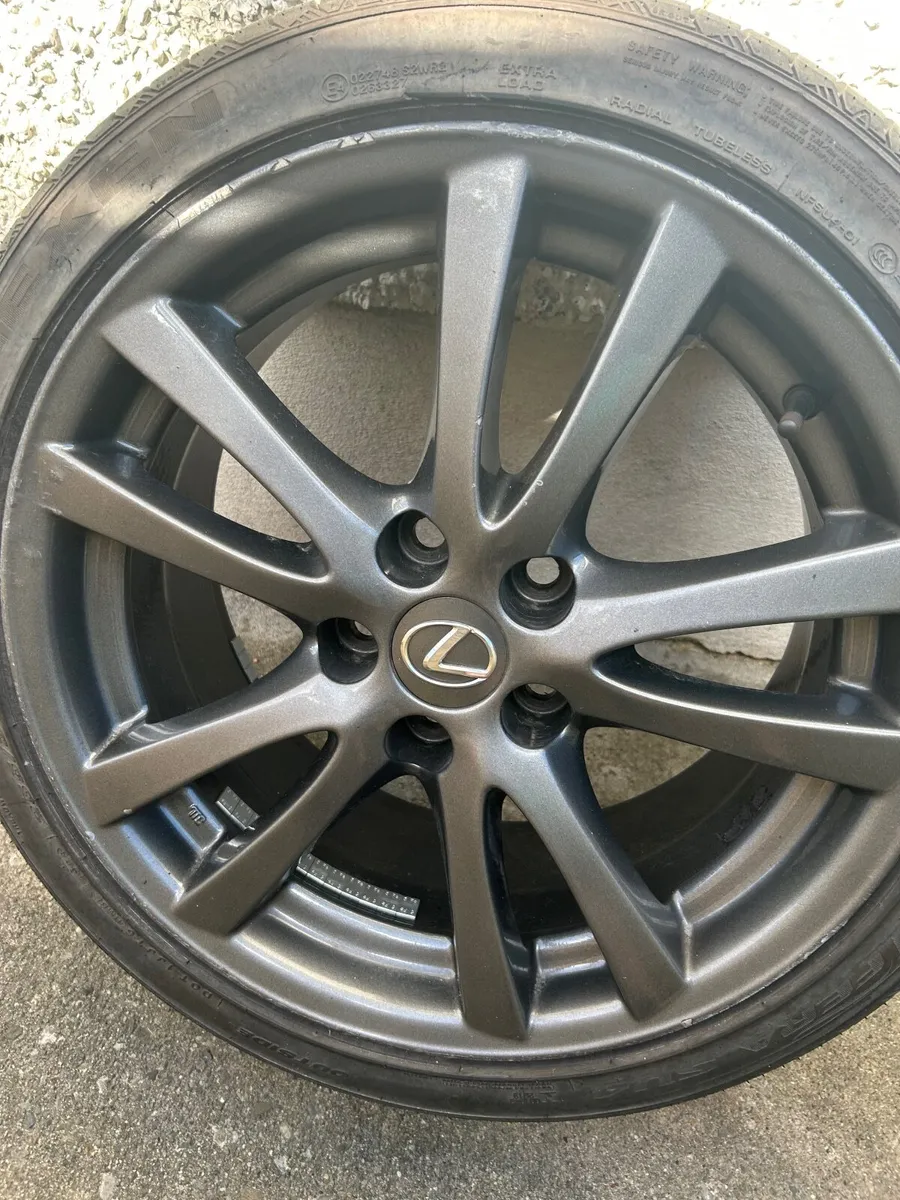 Lexus alloy wheels - Image 1